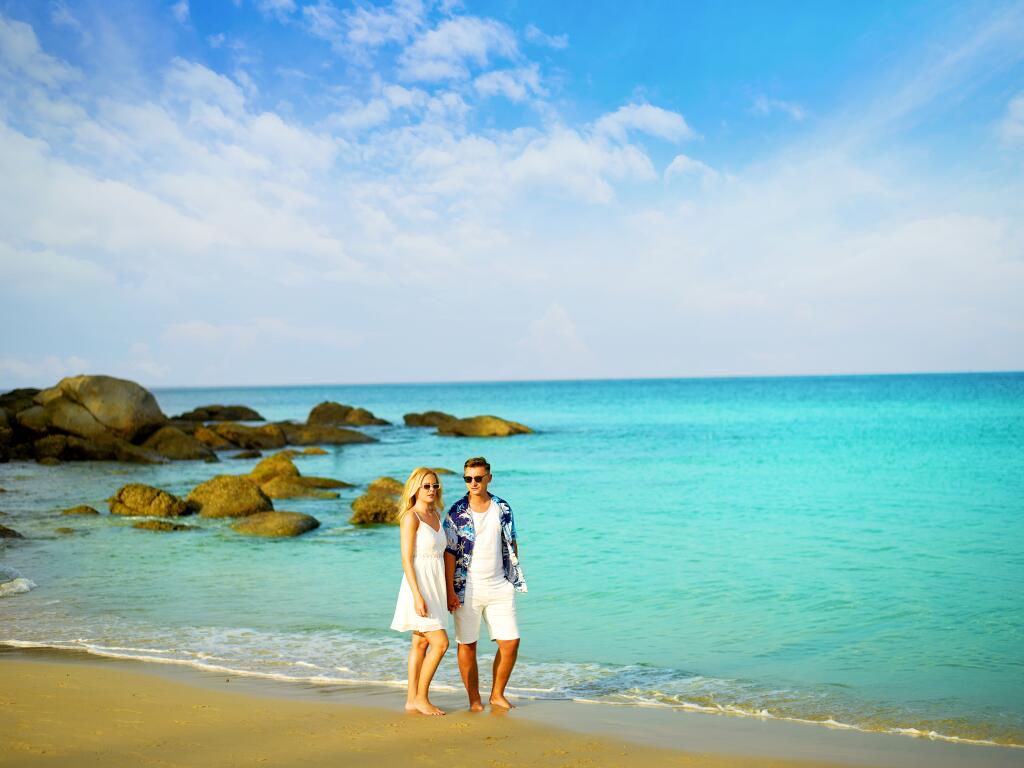 Couples Beachfront Paradise: Up to 25% Off