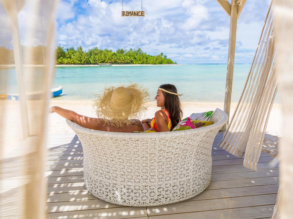 Lagoon Paradise: Save up to $1297